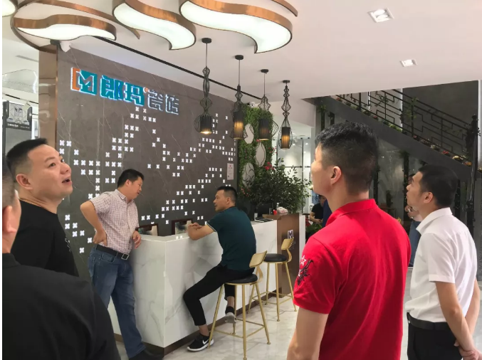 郎瑪陶瓷十大品牌群英匯聚，共商大計